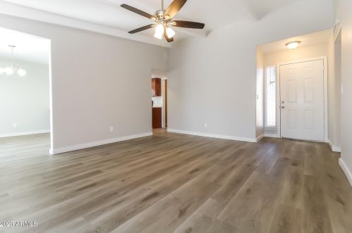 7527 Elm St, Phoenix AZ  85033-1202 exterior