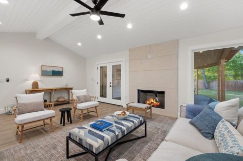 5006 Buffalo Pass, Austin TX 78745-2832 exterior