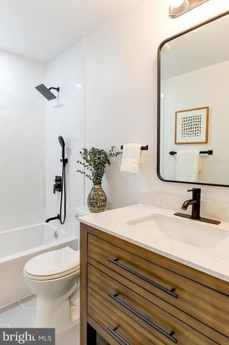 1427 Parkwood Pl, Washington DC  20010-3218 exterior