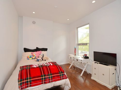 617 Dickens Ave, Chicago IL  60614-4401 exterior