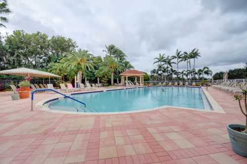 6774 Garde Rd, Boynton Beach FL 33472-7315 exterior