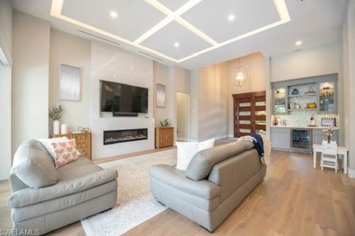 83 Willowick Dr, Naples FL 34110-1342 exterior