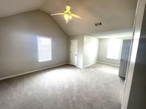 1623 Rogers Crossing Dr, Lithonia GA  30058-7011 exterior