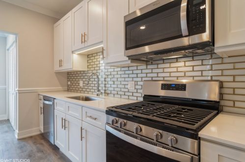 2743 Hamlin Ave, Chicago IL 60647-1012 exterior