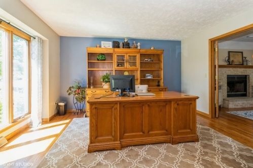 1113 Rosewood St, Joliet IL 60404-9414 exterior