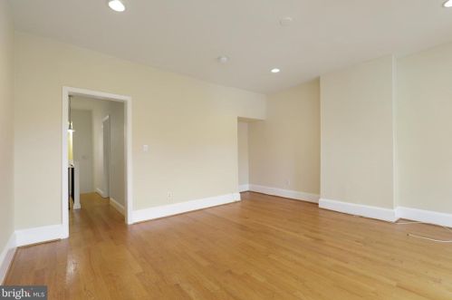 805 T St, Washington DC 20001-3127 exterior