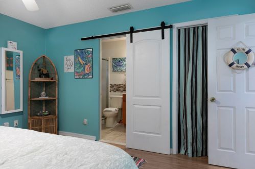 2193 Shelter Dr, Fort Pierce FL 34952-4849 exterior