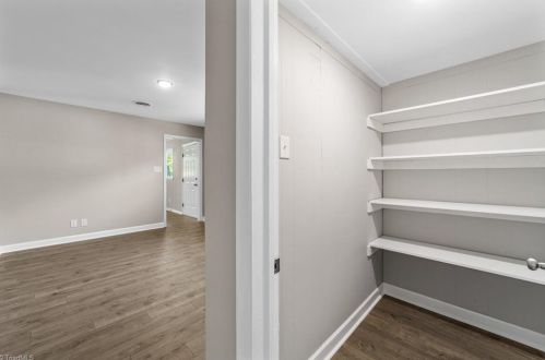 3011 Masonic Dr, Greensboro NC 27403-1934 exterior