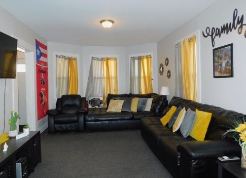 588 White St, Springfield MA  01108-3231 exterior