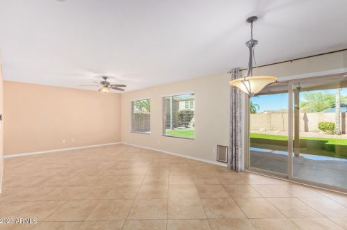 22820 20th Pl, Phoenix AZ  85024-7533 exterior