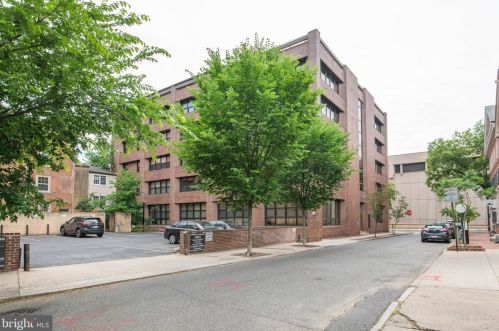 125 4th St, Philadelphia PA 19106-3100 exterior