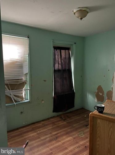 3739 9 St, Philadelphia PA 19140-3120 exterior