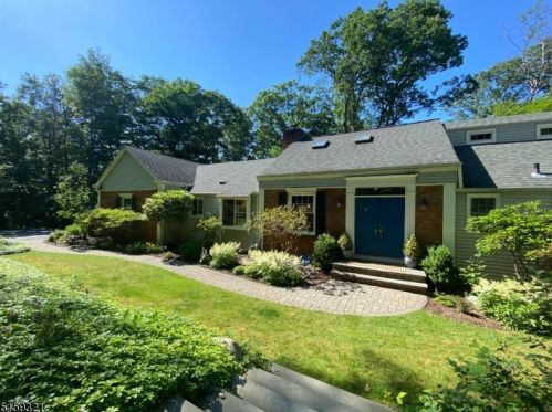 32 Cherry Tree Ln, Kinnelon NJ  07405-2286 exterior