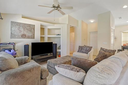 370 19 St, Naples FL 34117-3327 exterior