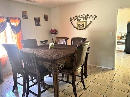 2630 L St, Bakersfield CA 93304-3045 exterior