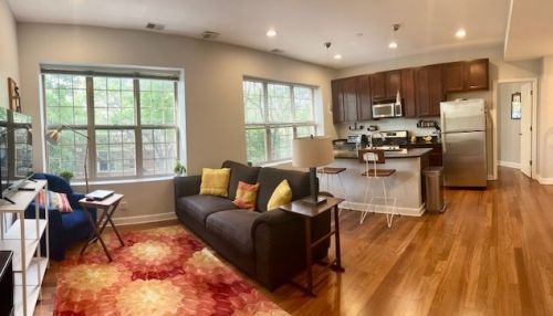 3341 Sunnyside Ave, Chicago, IL 60625-5425