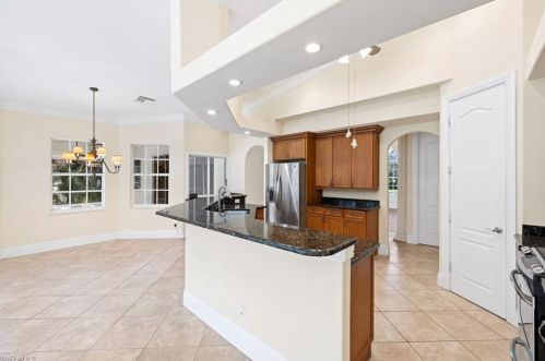 880 5 St, Naples FL 34117-2114 exterior