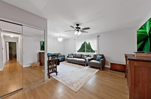 7232 Pierce St, Gary, IN 46410-3872