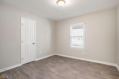 972 Timbervale Ln, Lithonia GA  30058-6010 exterior