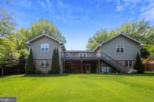 11805 Kim Pl, Rockville, MD 20854-3459