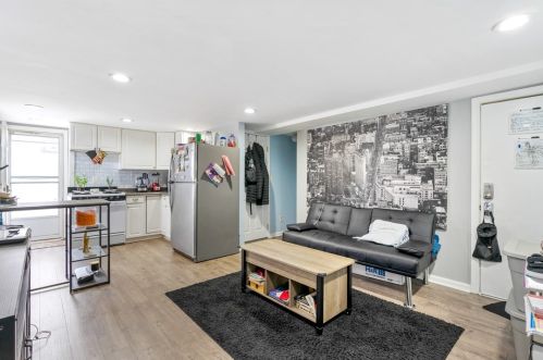 9 Carrick Ave, Pittsburgh PA  15210-4321 exterior