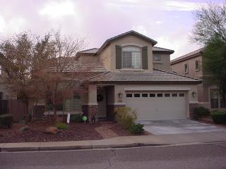 2725 Redwood Ln, Phoenix AZ  85045-2249 exterior