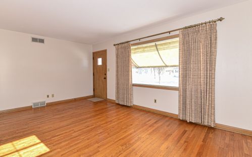 5416 Midland Dr, Milwaukee WI 53220-1420 exterior