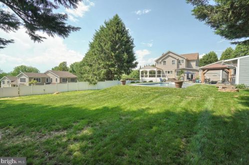 7327 Coventry Dr, Middletown MD 21769-6636 exterior