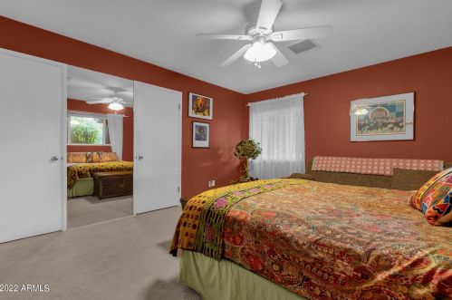 8051 14 Ave, Phoenix AZ 85023-2585 exterior