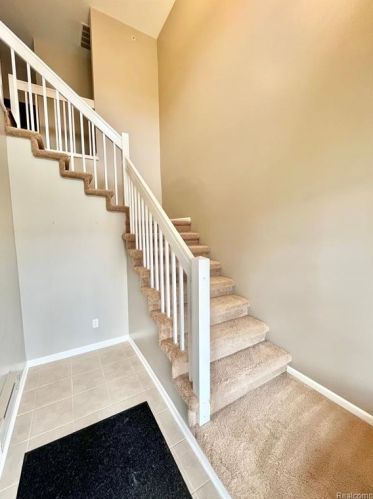 52292 Naugatuck Dr, Macomb Township MI  48042-3844 exterior