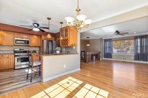 39 Heathcote Ave, Edison, NJ 08817-4770