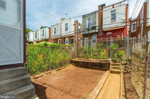 1717 Edgewood St, Philadelphia PA 19139-2323 exterior