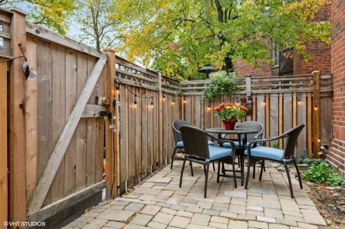 2145 Lincoln Ave, Chicago IL 60614-4510 exterior