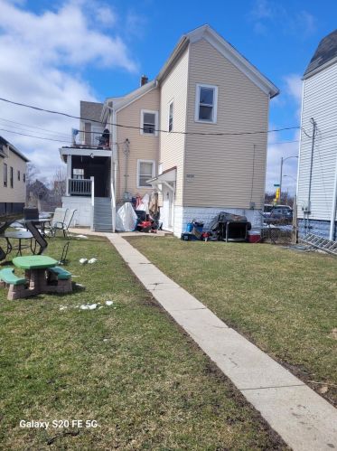 2470 7 St, Milwaukee WI 53215-3227 exterior