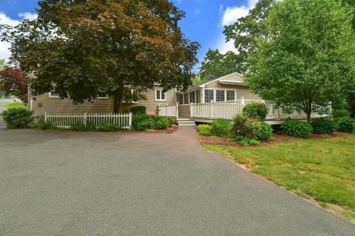 38 Monroe Rd, Enfield, CT 06082-5334