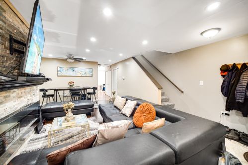 7219 Vincennes Ave, Chicago IL  60621-3517 exterior