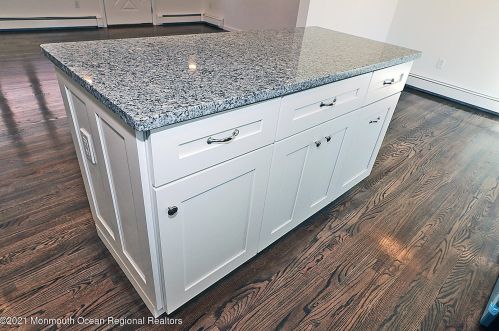 405 Conifer Dr, Lacey NJ  08731-1925 exterior