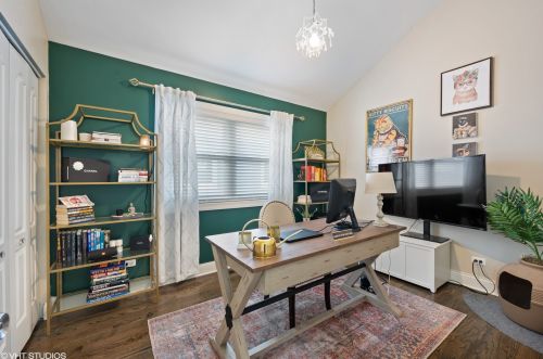 2318 Montana St, Chicago IL 60614-2220 exterior