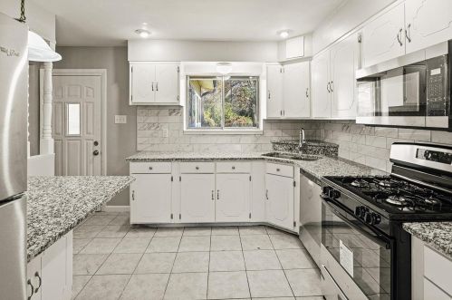 1570 Mendell Dr, Saint Louis MO  63130-1255 exterior