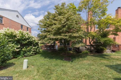 4 Northgate Vlg, Media PA 19063-2039 exterior