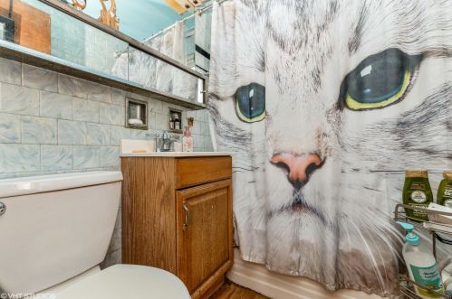 7713 Trumbull Ave, Chicago IL 60655-2555 exterior