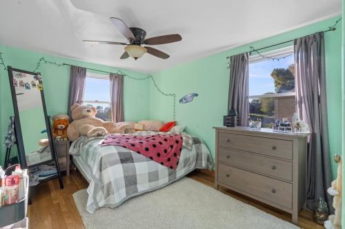 8145 Lindisfarne Dr, Pittsburgh PA 15237-2311 exterior