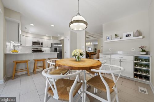 11133 Cedarwood Dr, Rockville MD 20852-3415 exterior