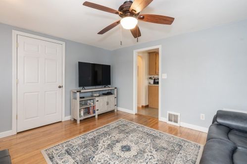 200 Island Pond Rd, Springfield MA 01118-1034 exterior