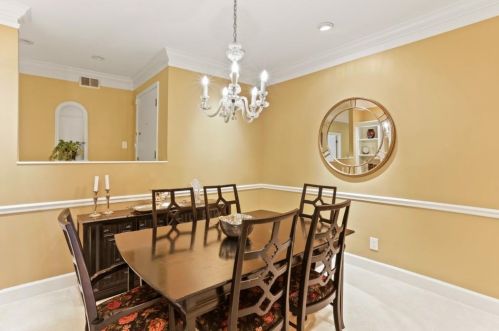 5615 Chemin De Vie, Atlanta GA 30342-2577 exterior