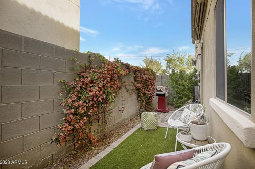 8976 8 Dr, Phoenix AZ 85041-6754 exterior