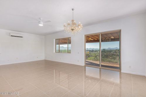 828 Cresta Loma Dr, Tucson AZ 85704-3706 exterior