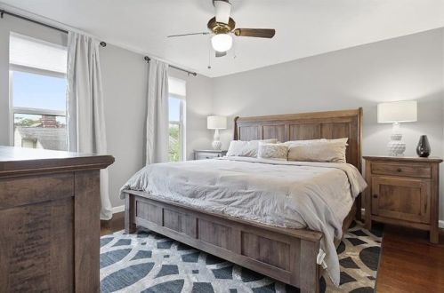 5015 Broad St, Pittsburgh PA  15224-2403 exterior