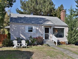 5705 38th Ave, Portland, OR 97211-7918