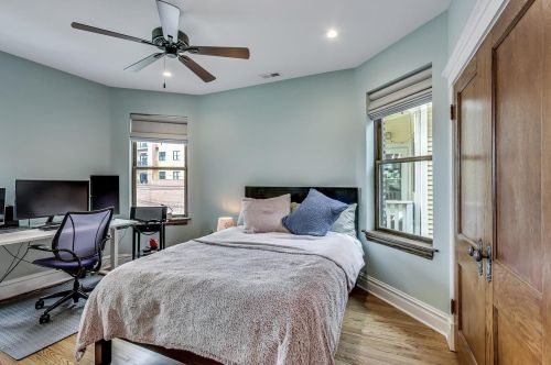 4727 Artesian Ave, Chicago IL 60645-5302 exterior